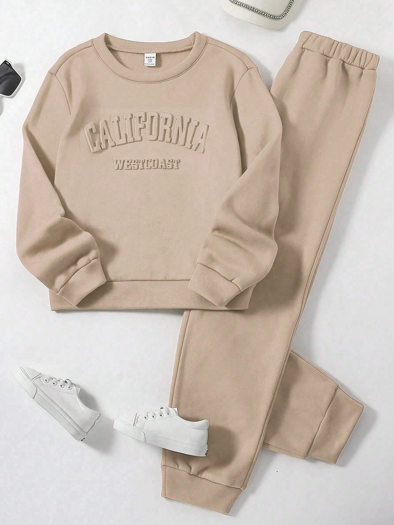 Tween Girl Letter Embossed Thermal Lined Sweatshirt & Sweatpants